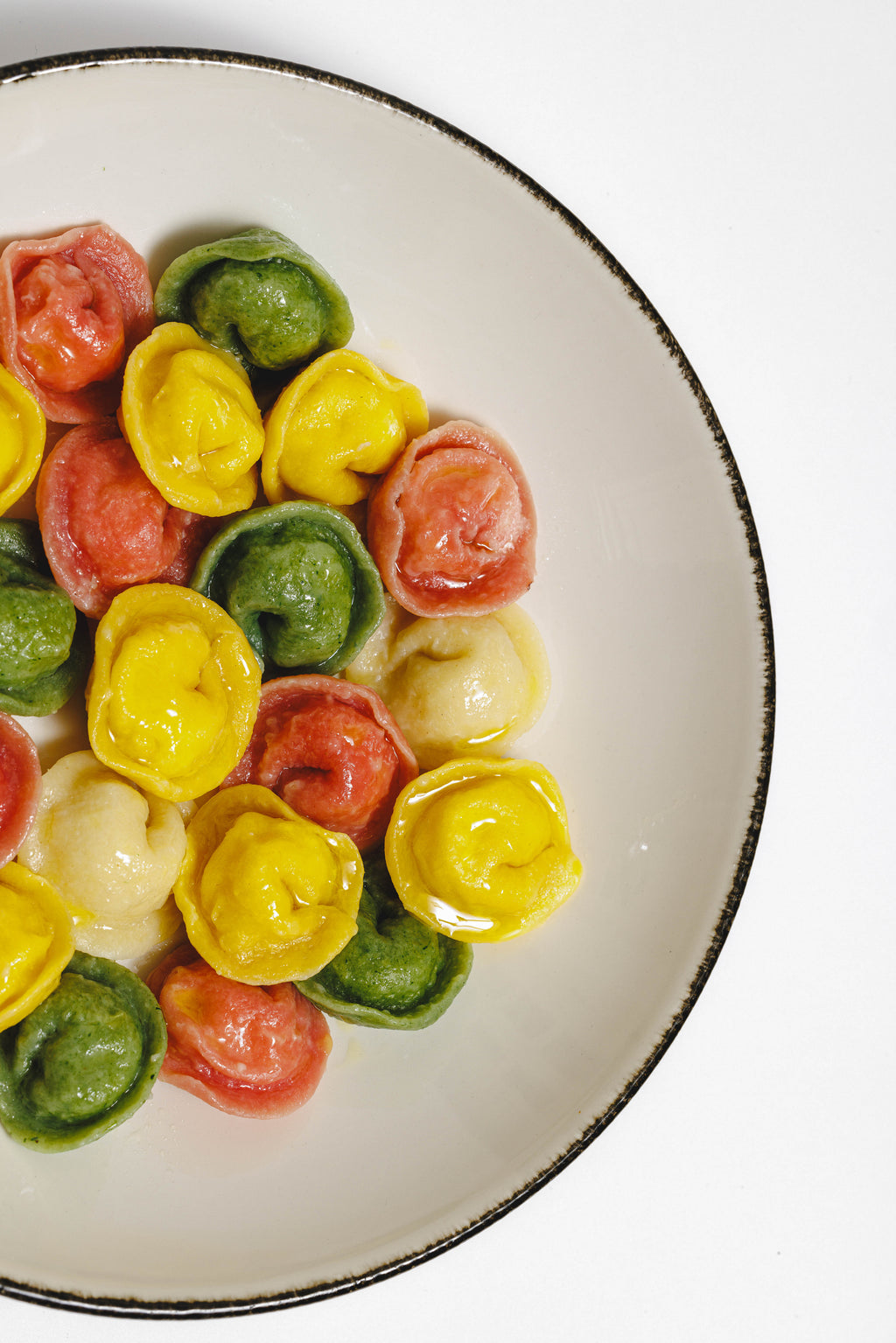 Пельмені різнокольорові з куркою